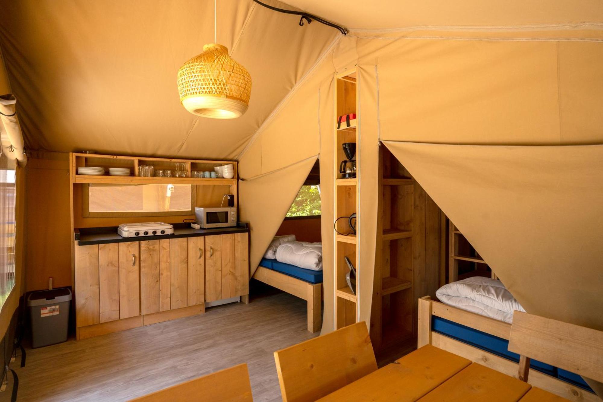 Camping Rcn La Ferme Du Latois Coëx Cameră foto