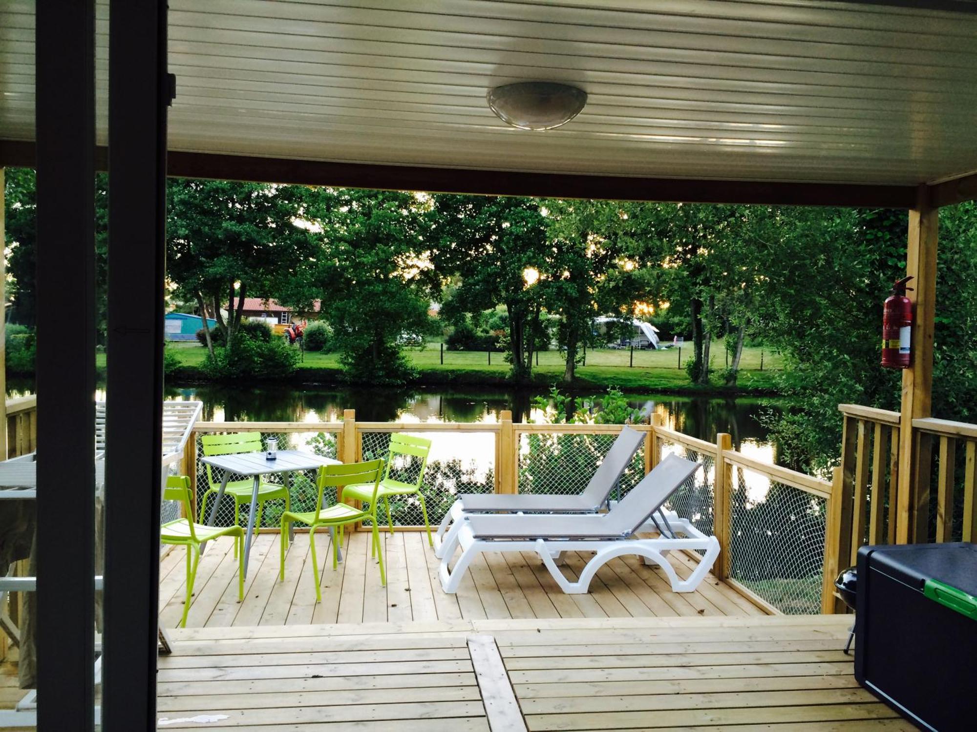 Camping Rcn La Ferme Du Latois Coëx Cameră foto